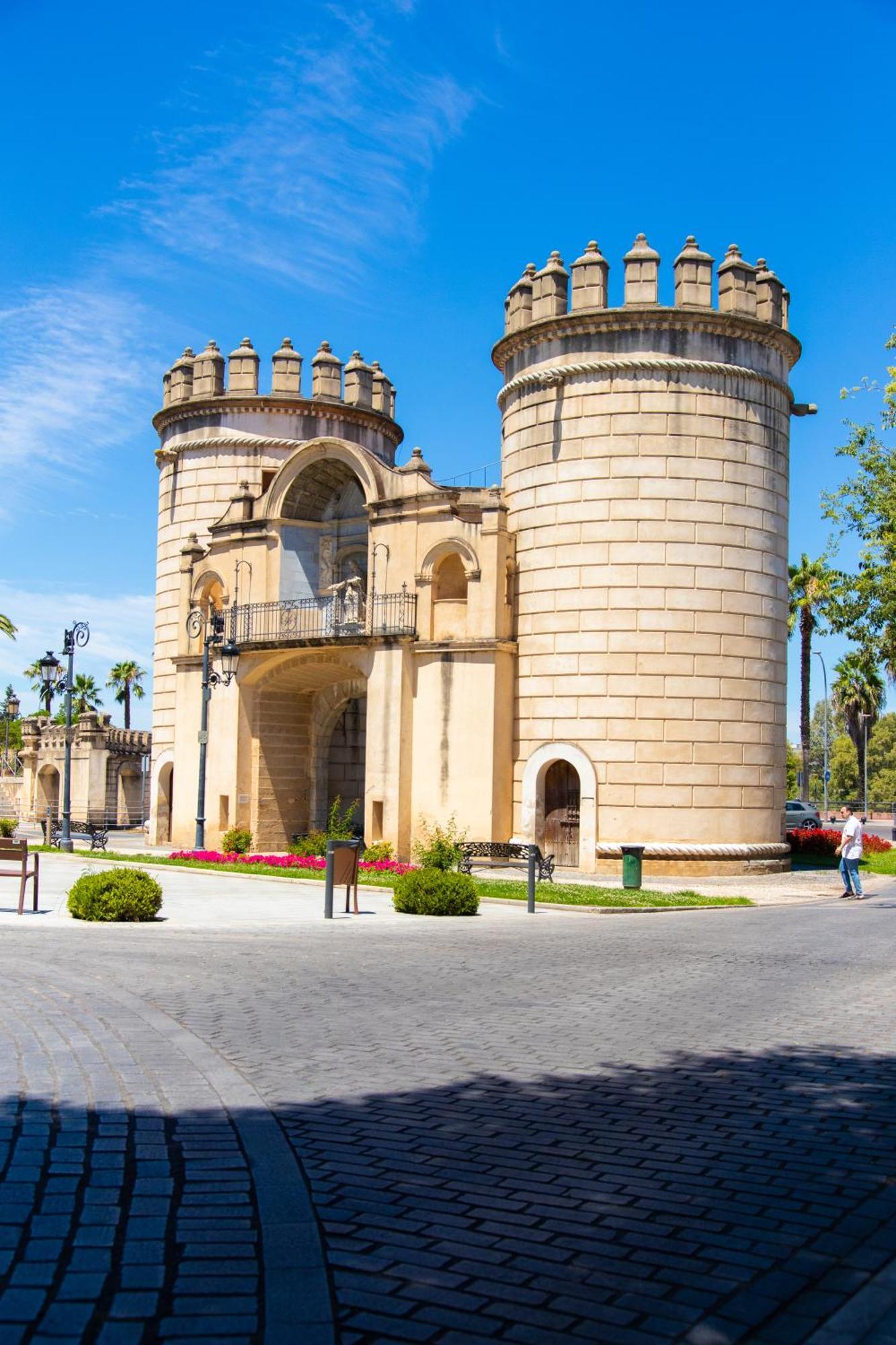 Alojamientos Puerta Palma Estudio Бадахос Экстерьер фото